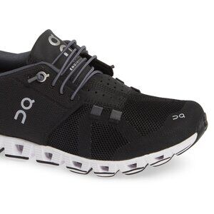 On Cloud Women's Running Black/White Shoes - Size 10